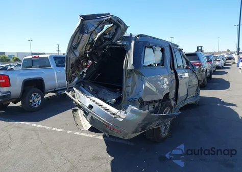 2021 Chevrolet Suburban 4Wd Z71 z USA, uszkodzony, nr VIN 1GNSKDKD2MR363385